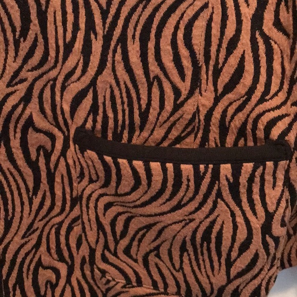 🧵 Tan Jay Leopard Print Blazer - Picture 4 of 4